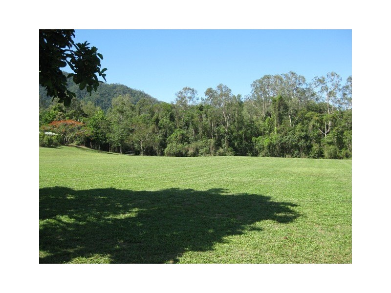 Bentley Park QLD 4869