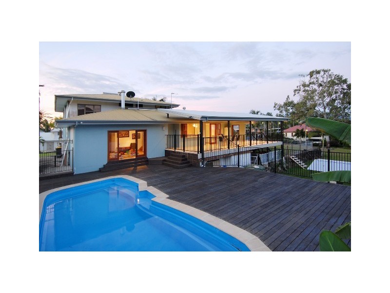 Mooroobool QLD 4870