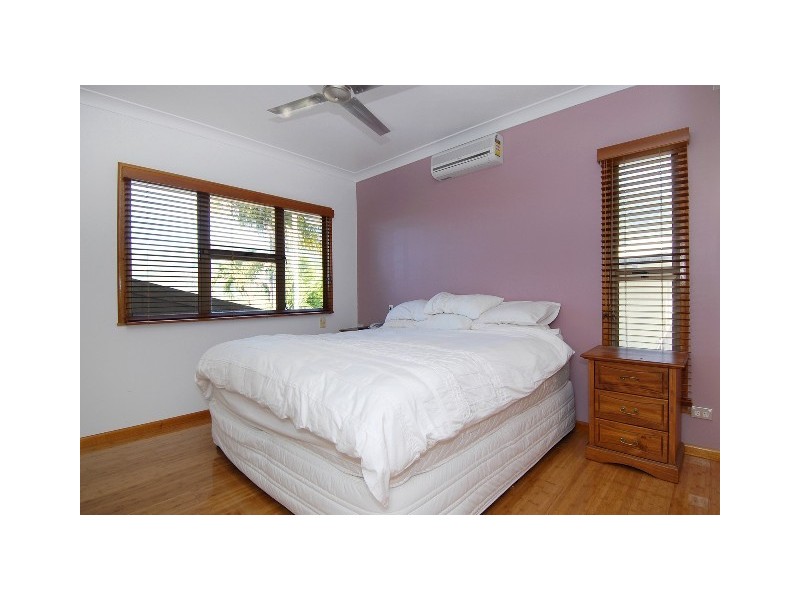 Mooroobool QLD 4870