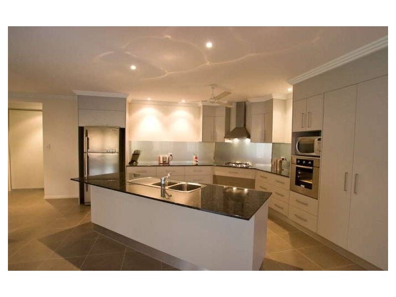 Bentley Park QLD 4869