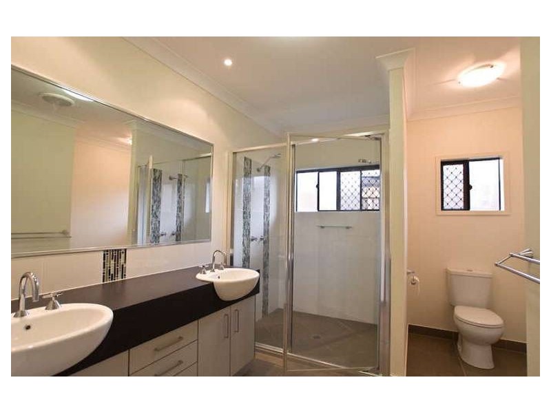 Bentley Park QLD 4869