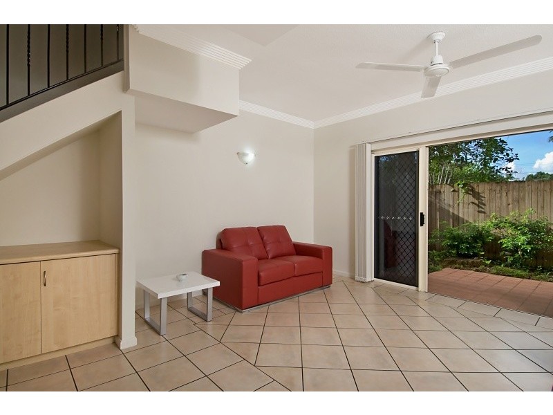 11/10 Digger Street, Cairns North QLD 4870