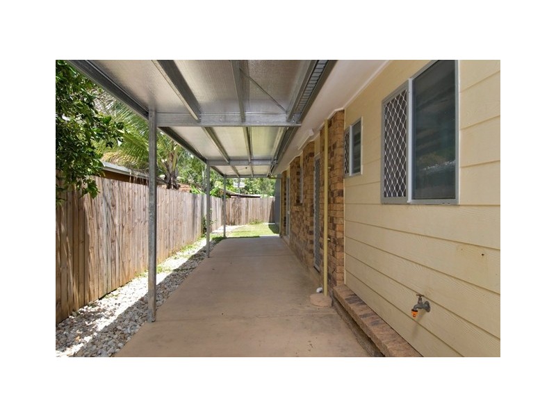 36 Long Street, Mooroobool QLD 4870