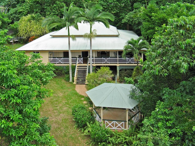 . Brinsmead Road, Brinsmead QLD 4870