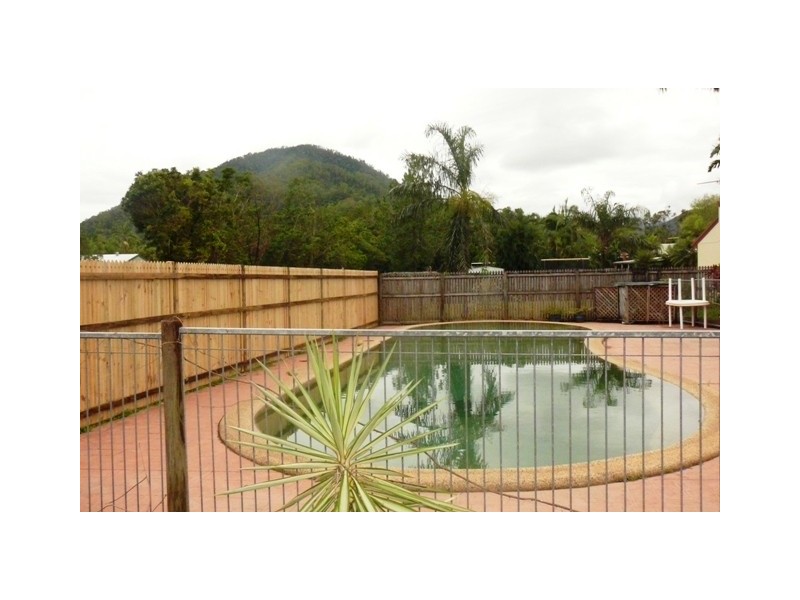 42 Banning Avenue, Brinsmead QLD 4870