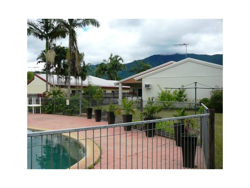 42 Banning Avenue, Brinsmead QLD 4870
