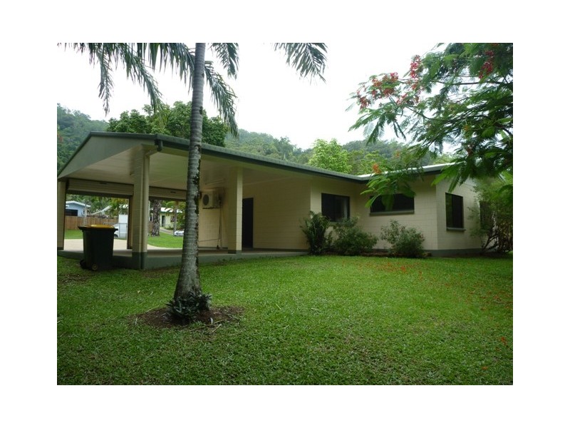 26 McFarlane Drive, Kanimbla QLD 4870