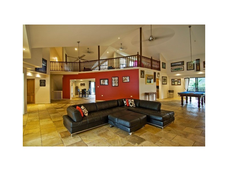 4 Lichen Close, Redlynch QLD 4870