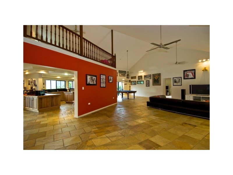 4 Lichen Close, Redlynch QLD 4870