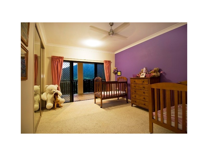 4 Lichen Close, Redlynch QLD 4870