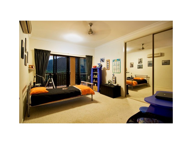 4 Lichen Close, Redlynch QLD 4870