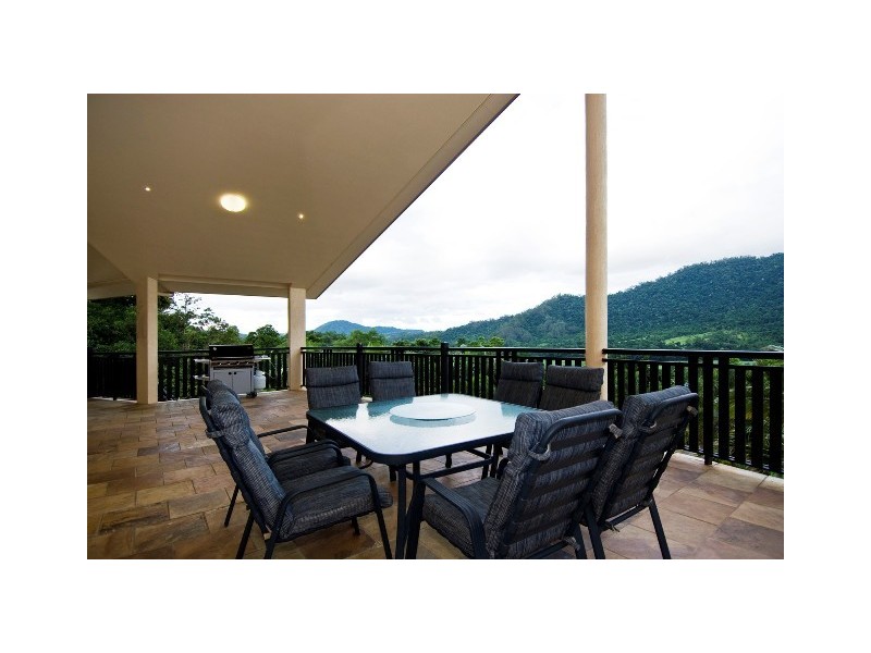4 Lichen Close, Redlynch QLD 4870