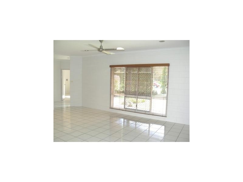 50 Cheviot, Smithfield QLD 4878