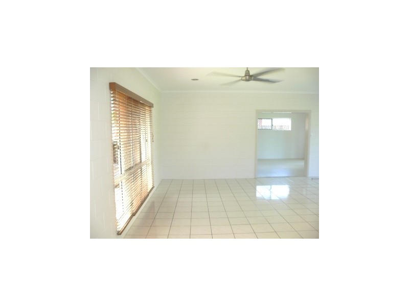 50 Cheviot, Smithfield QLD 4878