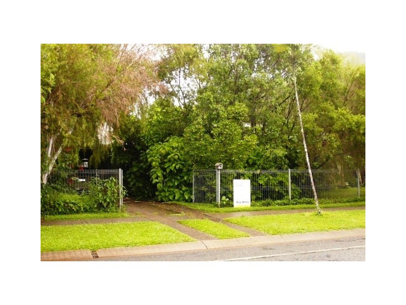9  Impey Street, Caravonica QLD 4878