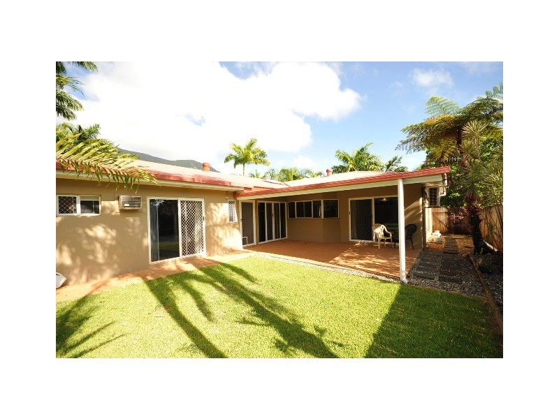 6 Satinash Close, Redlynch QLD 4870