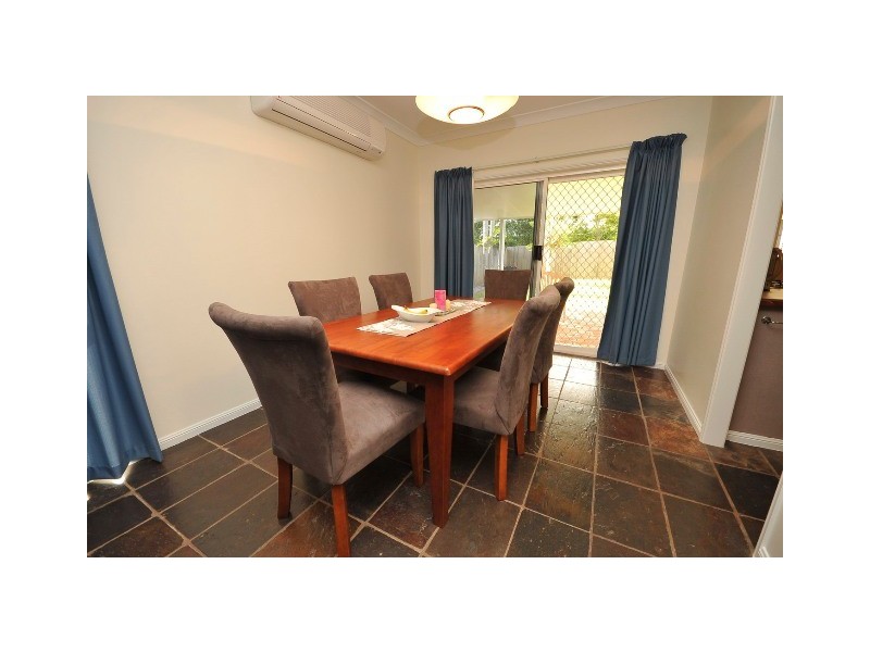 6 Satinash Close, Redlynch QLD 4870