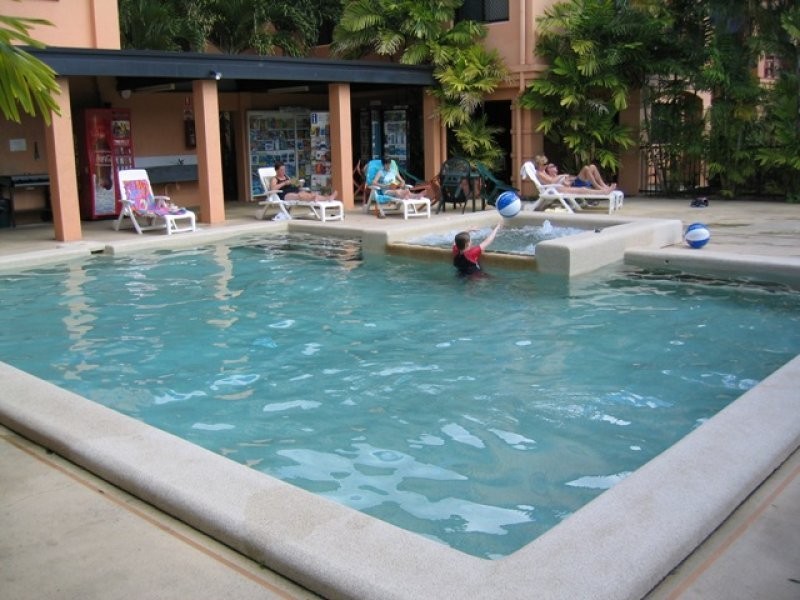 37/255  Lake Street, Cairns North QLD 4870