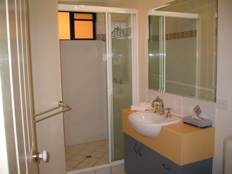 37/255  Lake Street, Cairns North QLD 4870