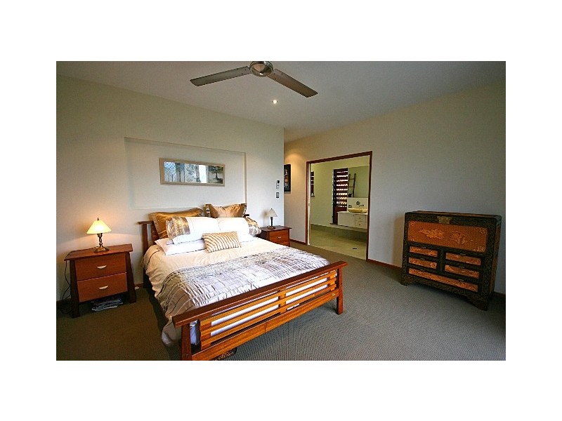 21 The Peak, Brinsmead QLD 4870