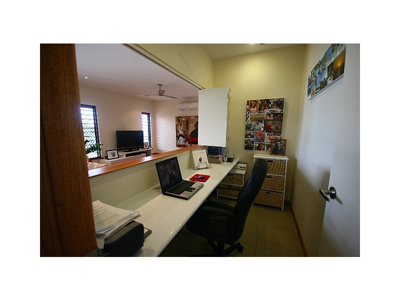 21 The Peak, Brinsmead QLD 4870