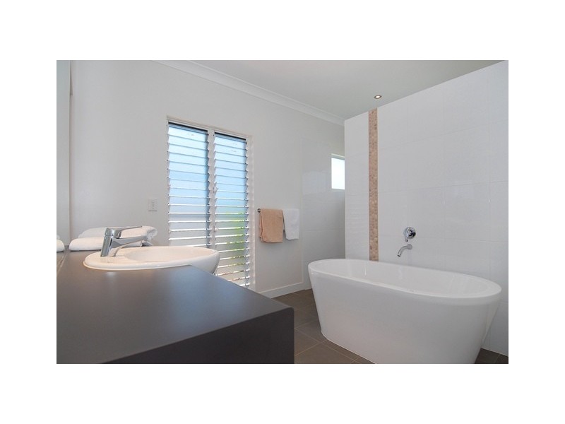 15 Hockey Avenue, Smithfield QLD 4878