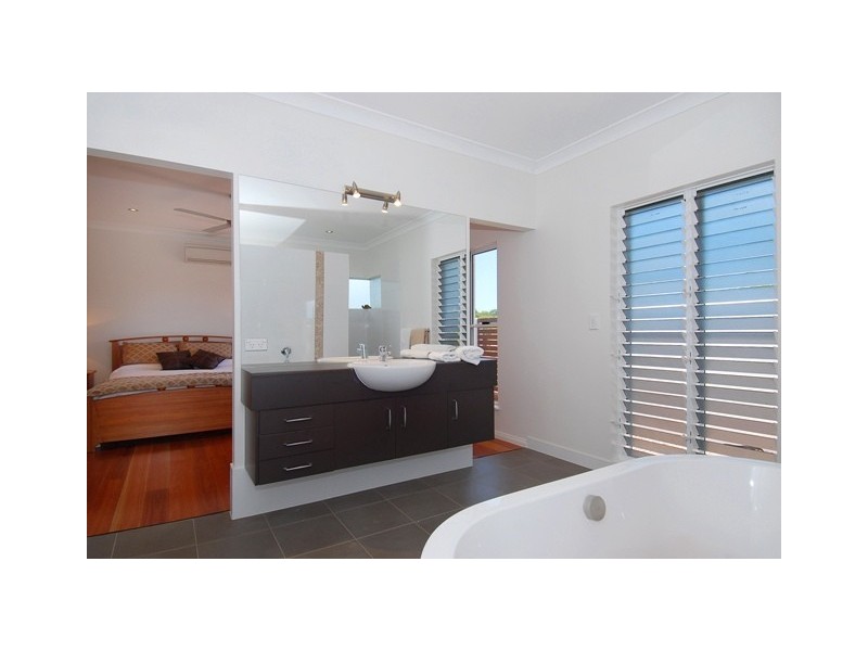 15 Hockey Avenue, Smithfield QLD 4878