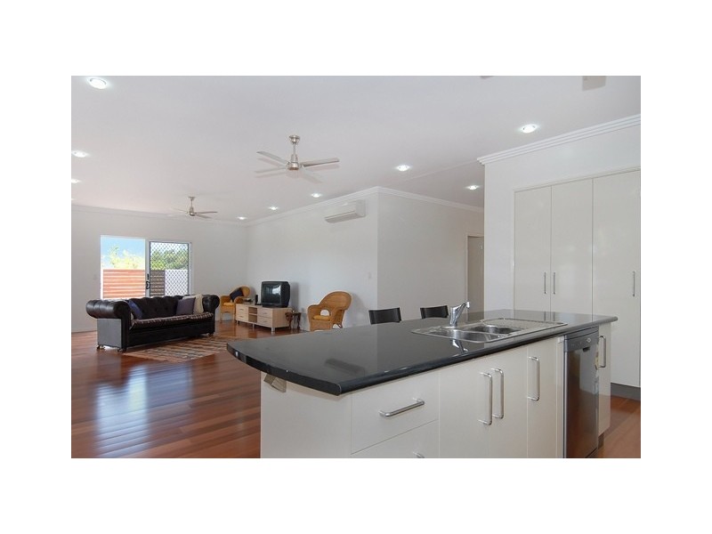 15 Hockey Avenue, Smithfield QLD 4878