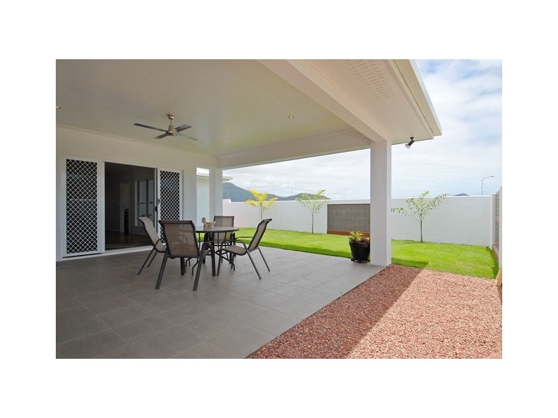 15 Hockey Avenue, Smithfield QLD 4878