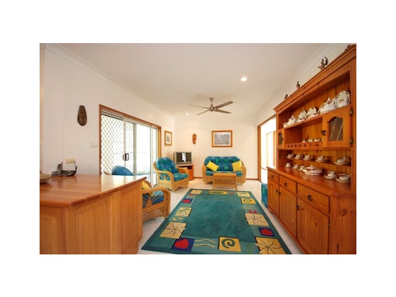 10 Crystal Close, Redlynch QLD 4870