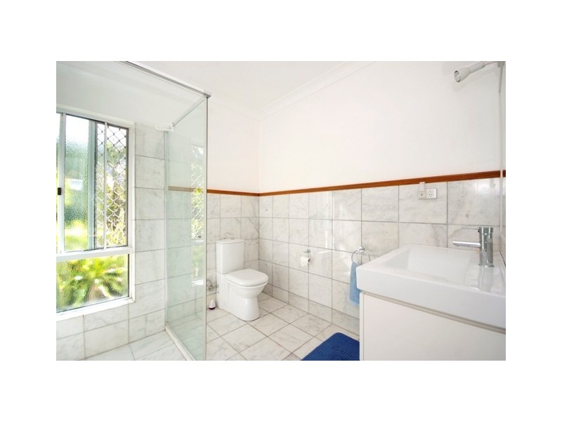 10 Crystal Close, Redlynch QLD 4870