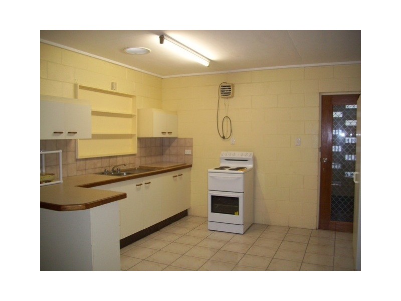 Mooroobool QLD 4870