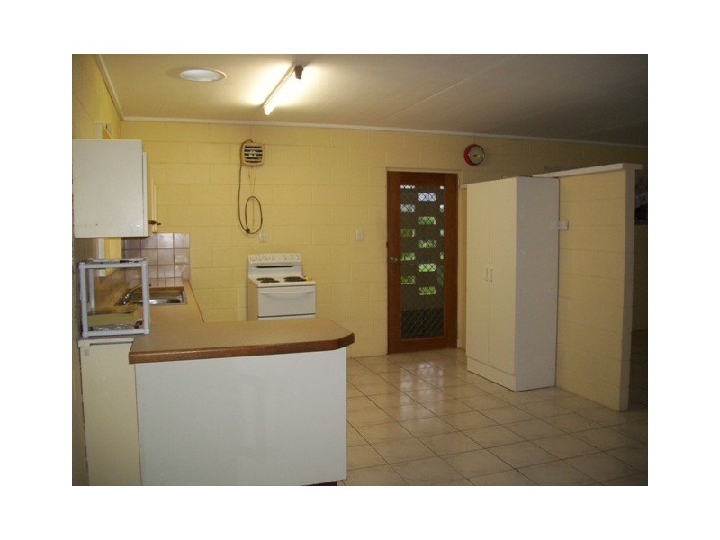 Mooroobool QLD 4870