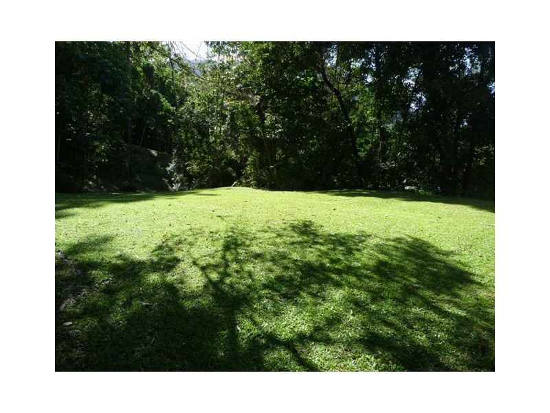 7 Leichhardt Place, Earlville QLD 4870