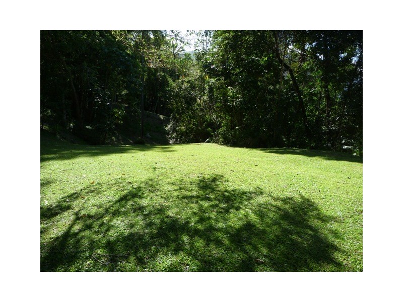 7 Leichhardt Place, Earlville QLD 4870