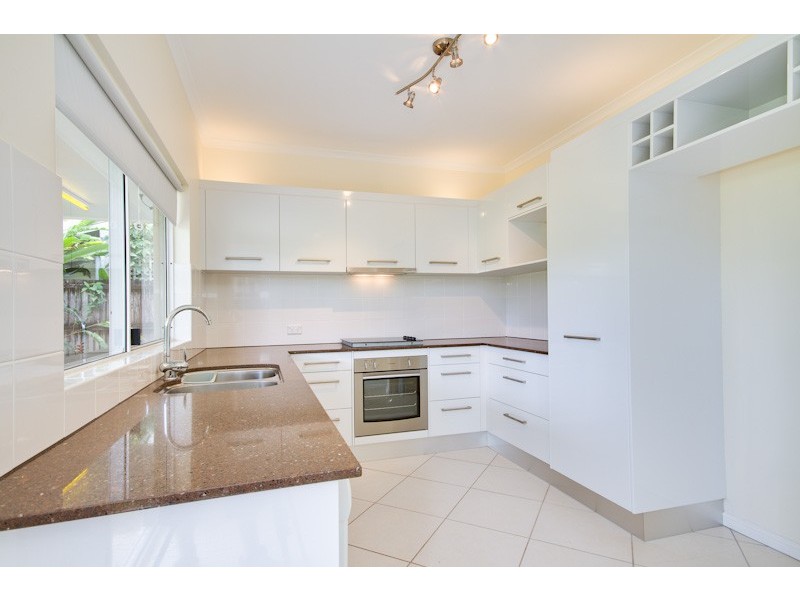 32  Bathurst Drive, Bentley Park QLD 4869