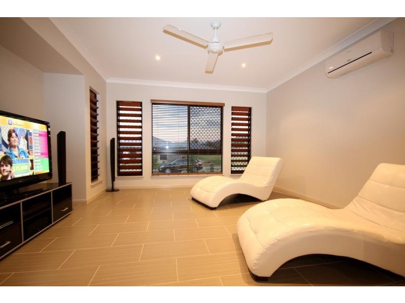Bentley Park QLD 4869