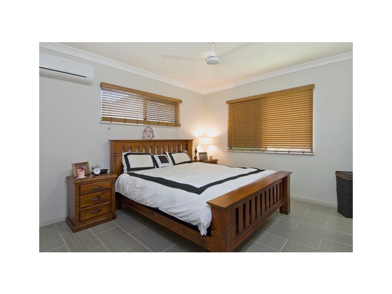 Bentley Park QLD 4869