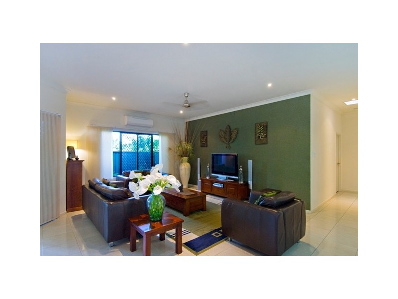 6 Bel-Air Drive, Whitfield QLD 4870