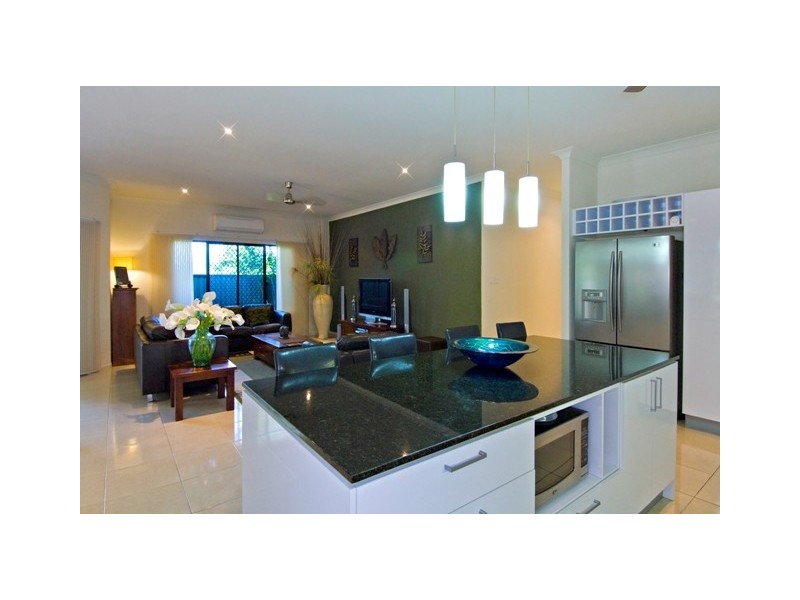 6 Bel-Air Drive, Whitfield QLD 4870