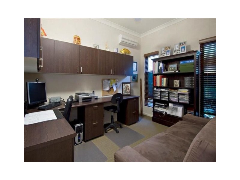 6 Bel-Air Drive, Whitfield QLD 4870