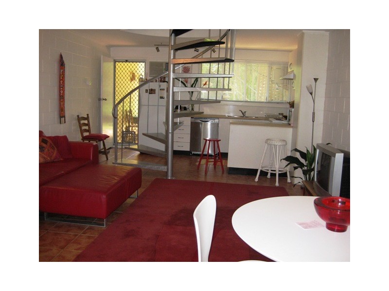 Holloways Beach QLD 4878