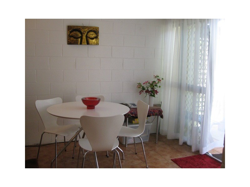 Holloways Beach QLD 4878