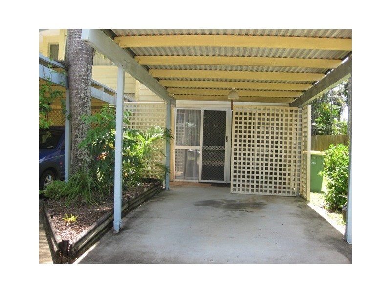 Holloways Beach QLD 4878