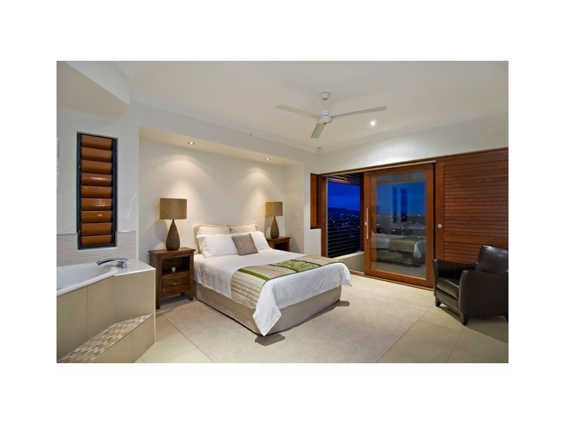 11-13 Jacana Close, Bayview Heights QLD 4868