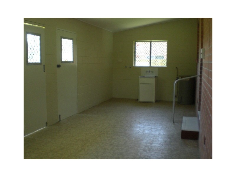 Manunda QLD 4870