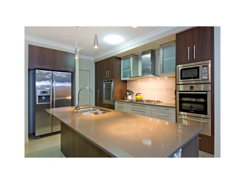 14 Badine Street, Caravonica QLD 4878