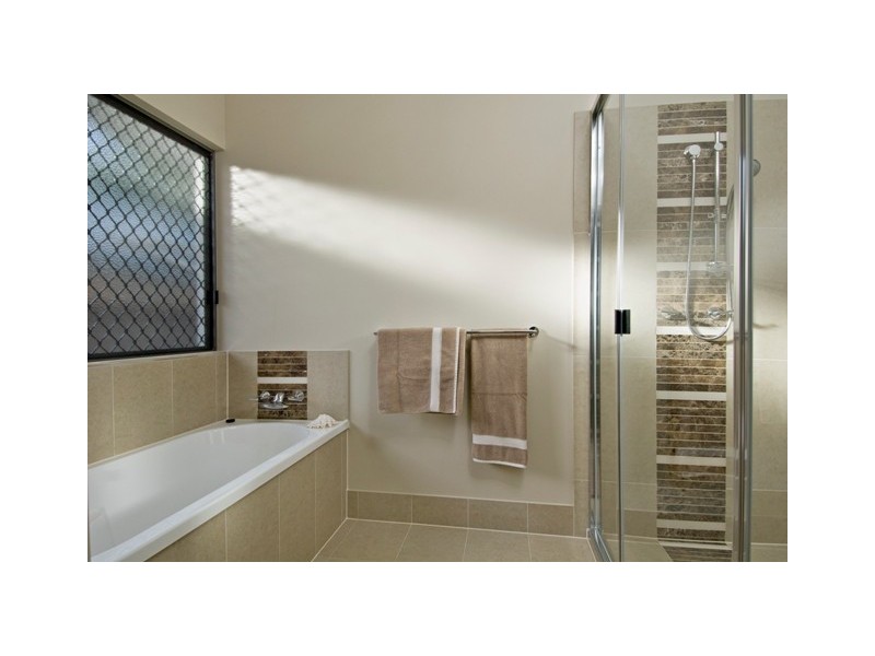 14 Badine Street, Caravonica QLD 4878