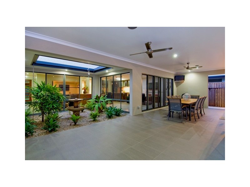 14 Badine Street, Caravonica QLD 4878