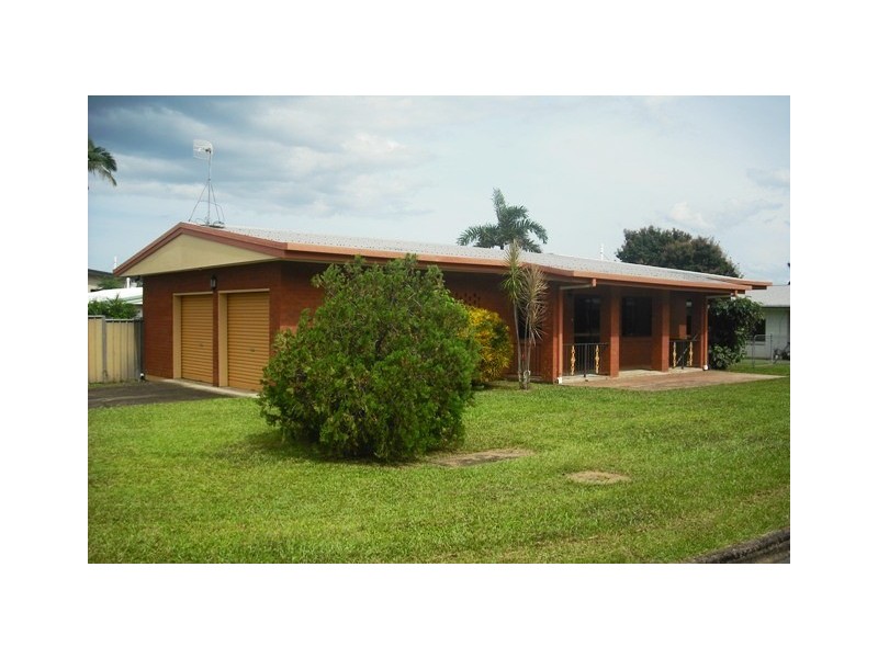 33 Lime Street, Mooroobool QLD 4870